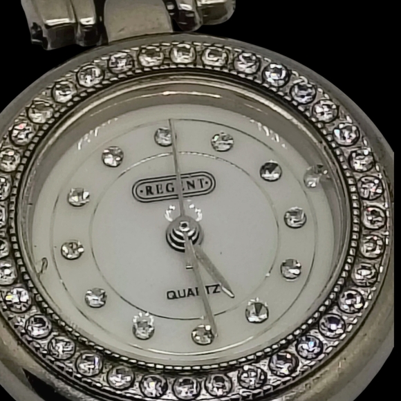 Regent Silver Quartz Watch with Crystal Details - Picture 4 of 8